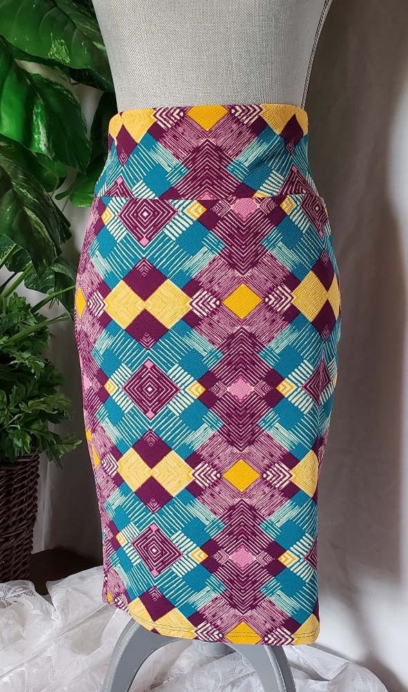 ⭐️4/$20 Lularoe Cassie Sz S